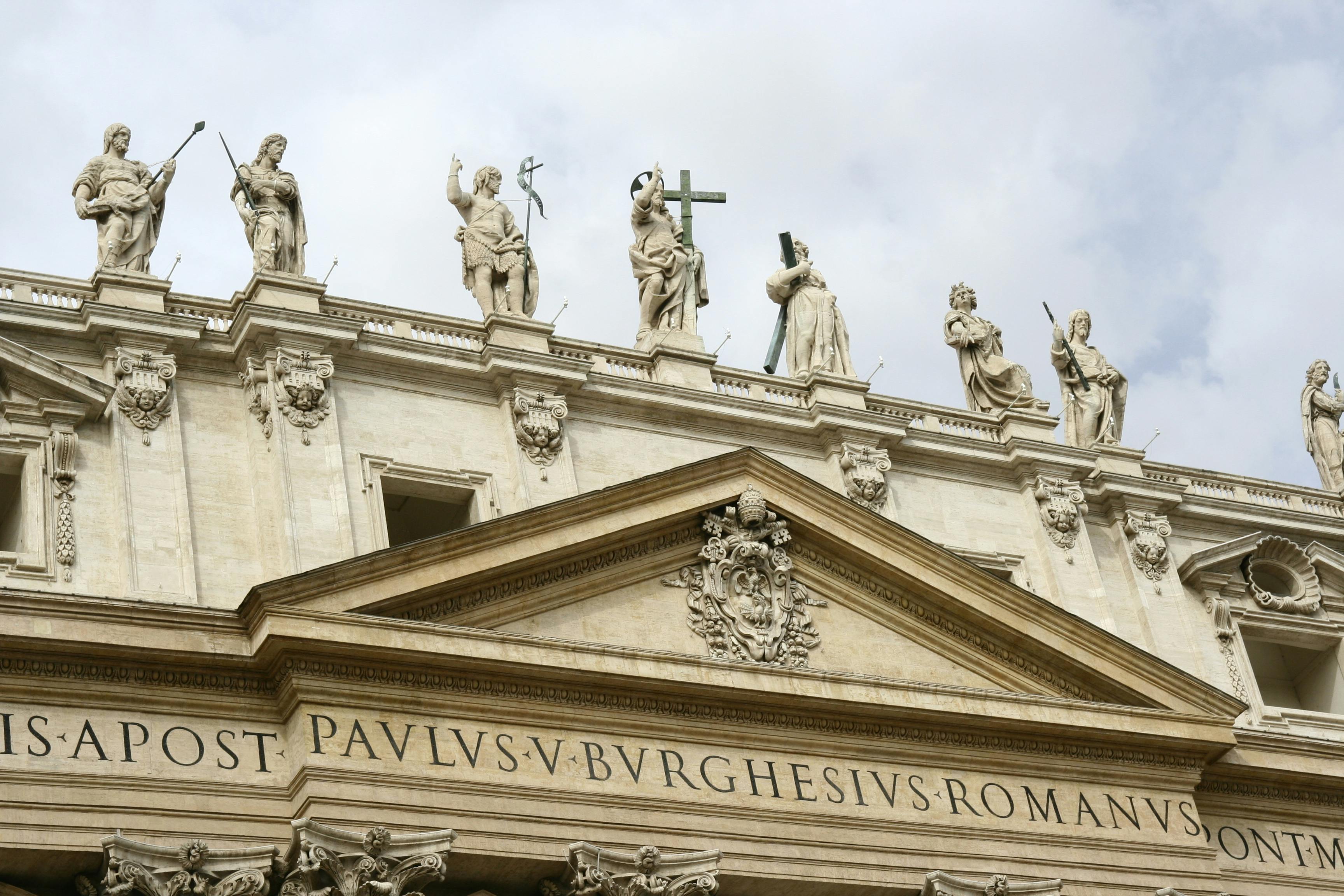 La reputazione online di Roma: strategie comunali a confronto
