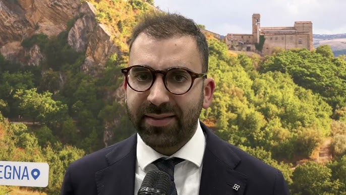 Percezione della reputazione online di Federico Agostinelli: Il Sindaco Commercialista che ha Ridato Slancio a Campli