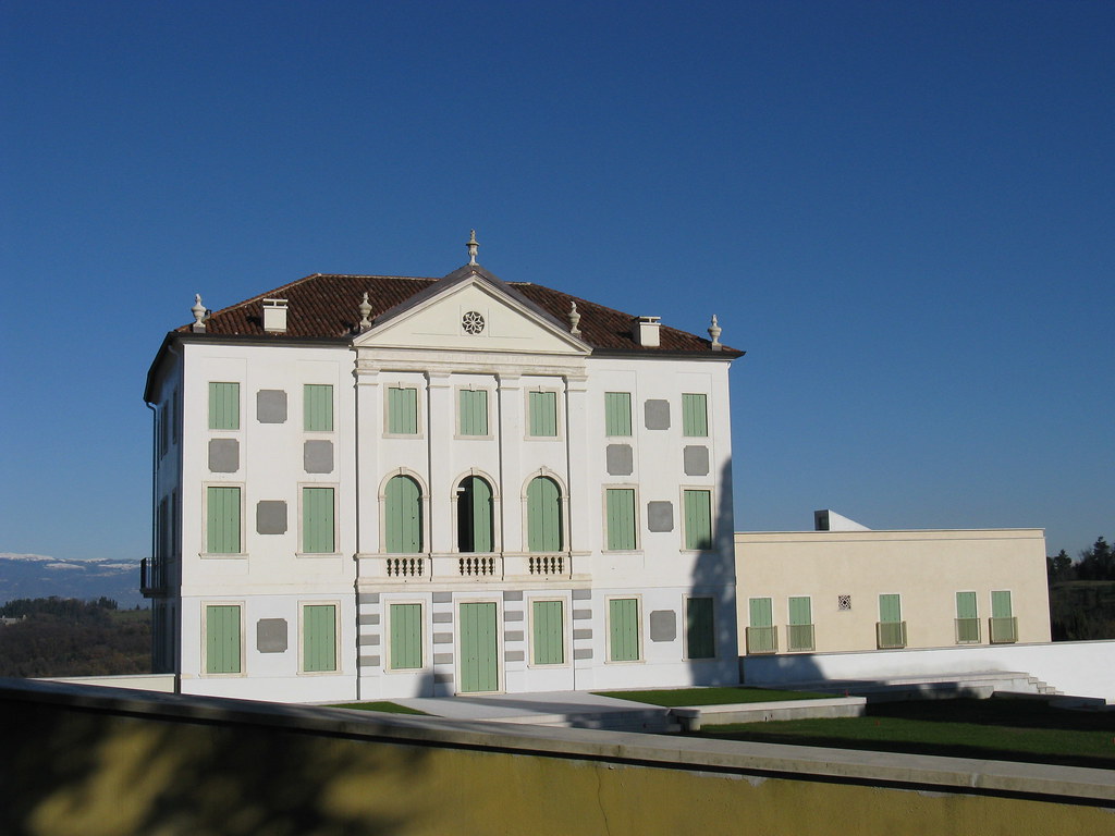 Giovanni Battista Farneda: L'Architetto del "Cerchio Chiuso" e la Visione per una Città Attrattiva