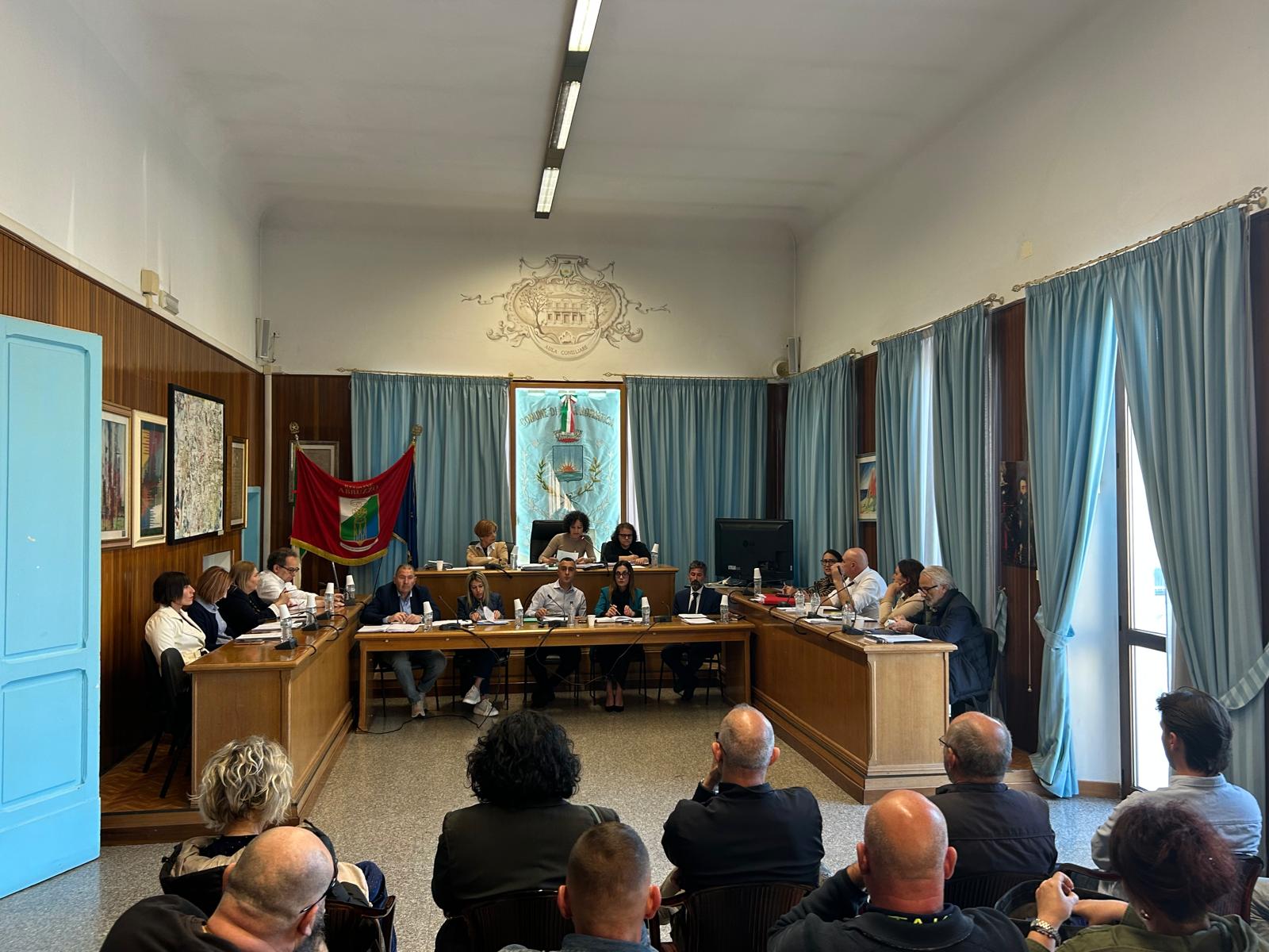 Comune di  Alba Adriatica, la mozione sulla reputazione della città non passa ma apre un nuovo fronte politico
